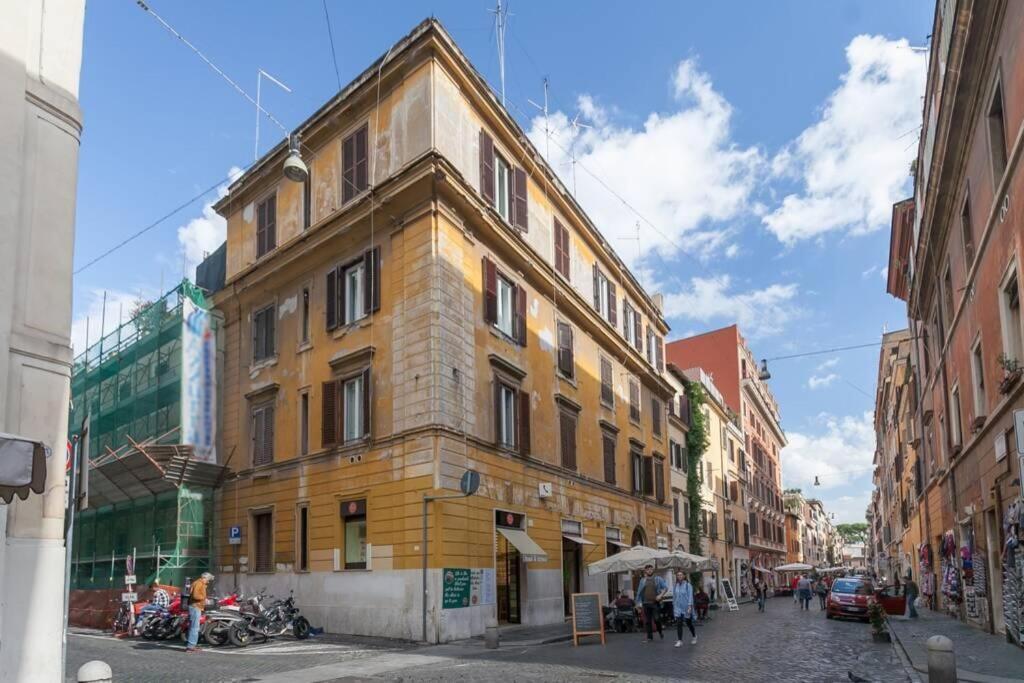 Borgo Pio - Quite And Spacious Apt ローマ エクステリア 写真