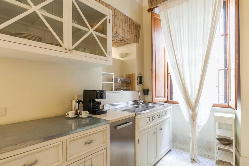 Borgo Pio - Quite And Spacious Apt ローマ エクステリア 写真